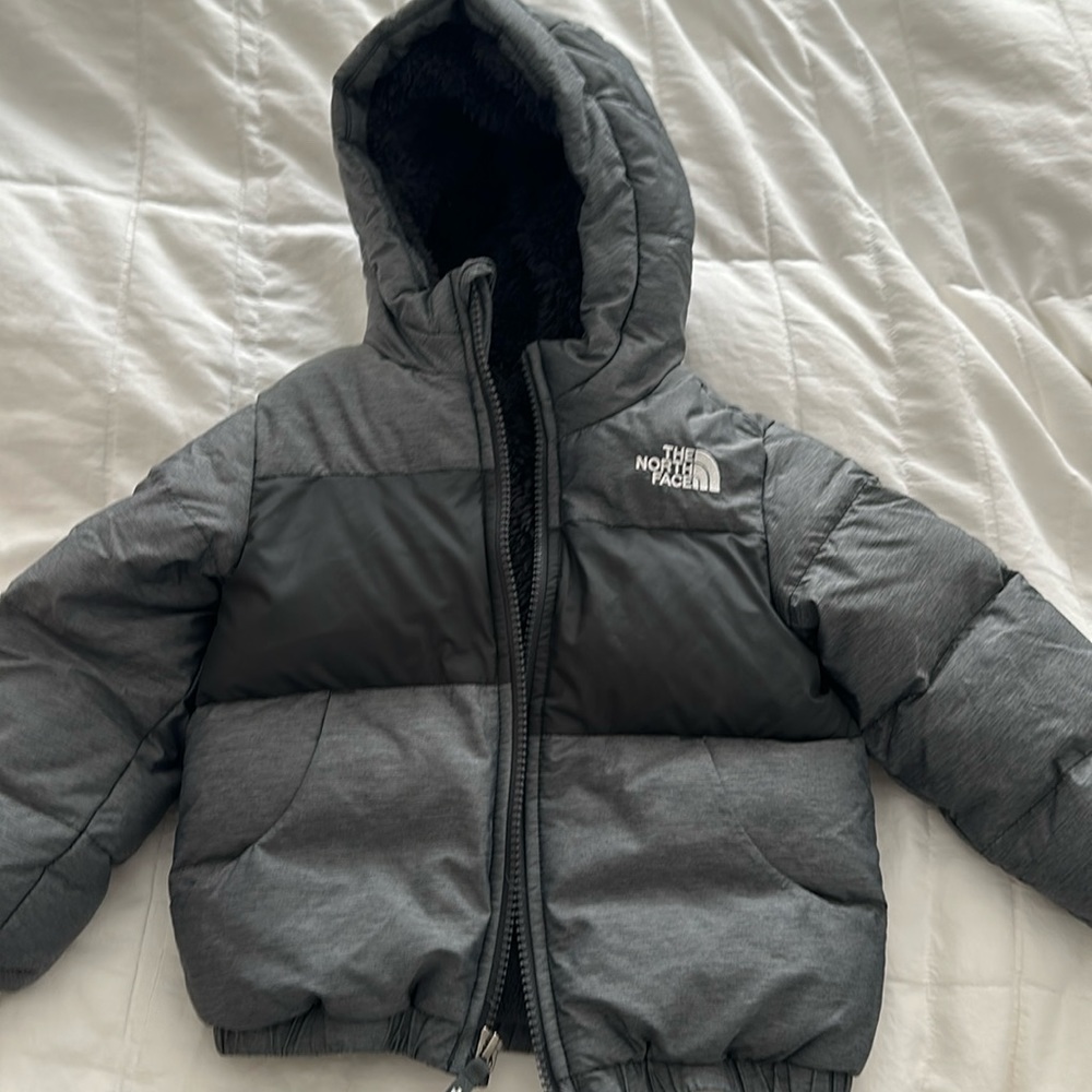 Perfect condition 2T Northface toddler 550 coat